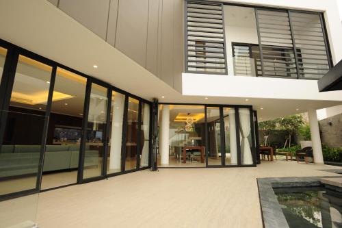 acqua villa managed by alternaty