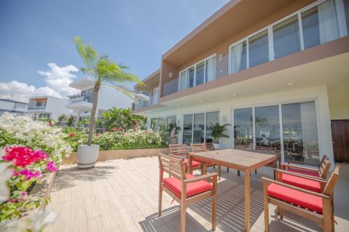 acqua villa managed by alternaty