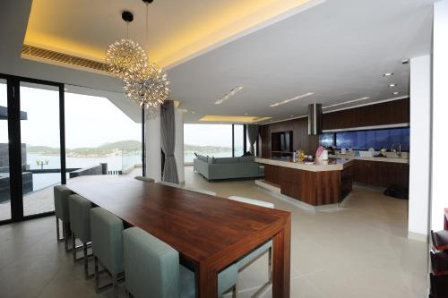 acqua villa managed by alternaty