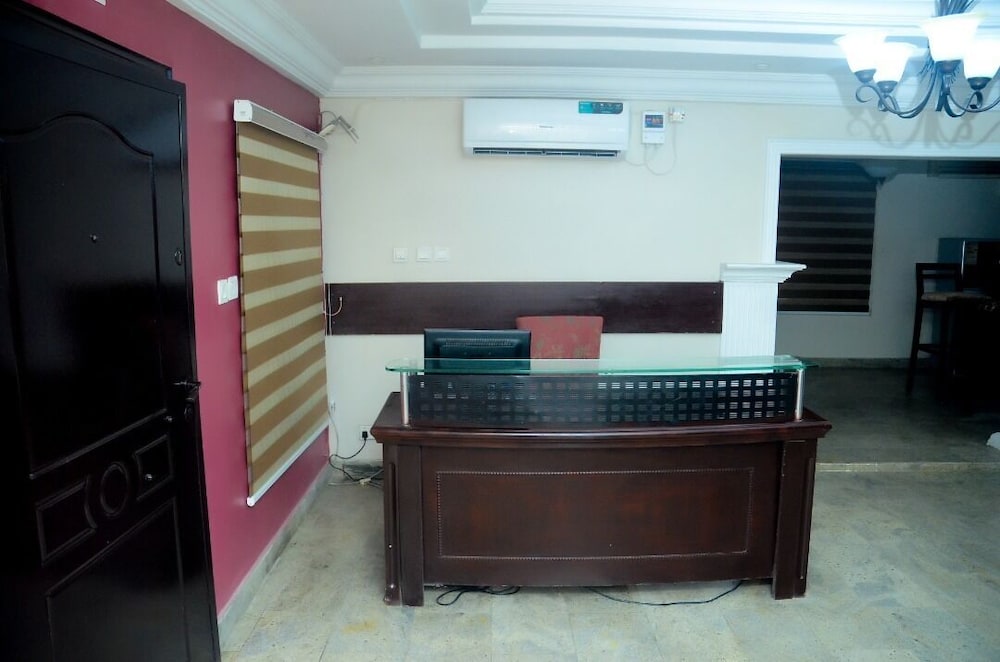 the emperors place plot 12 oak villa