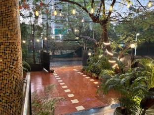 hotel paradise