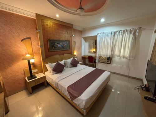 hotel paradise