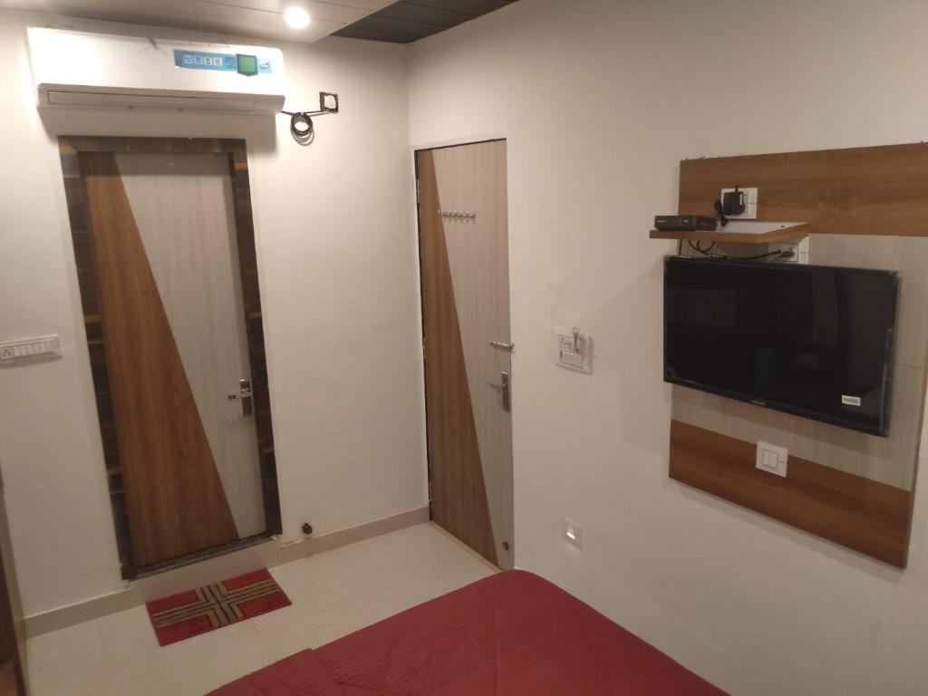 rudraksha guest house