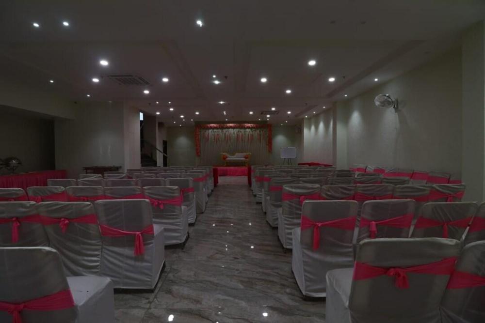 the grand tree hotel