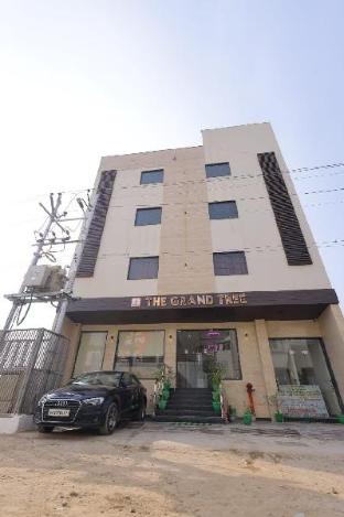 the grand tree hotel