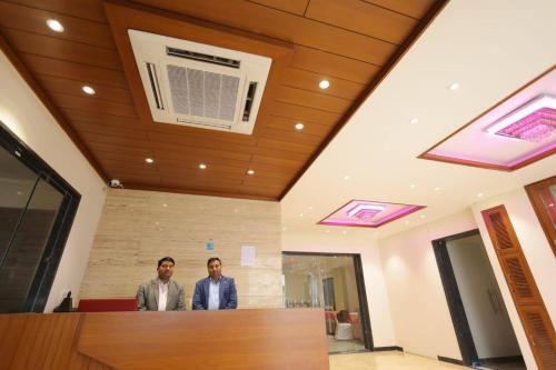 the grand tree hotel