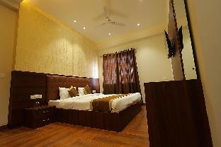 the grand tree hotel