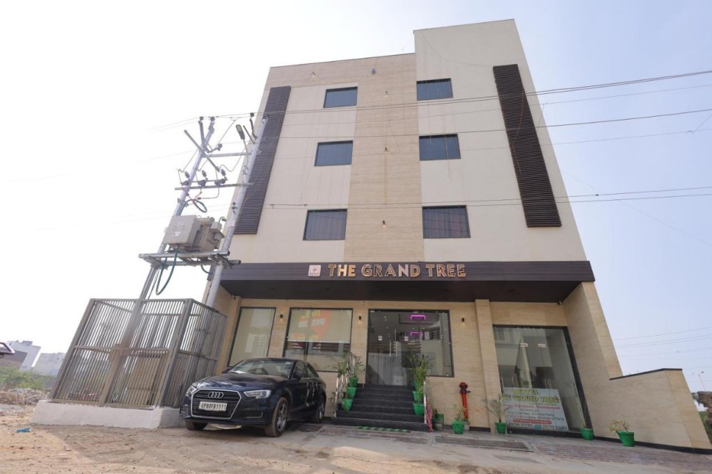 The Grand Tree Hotel,Belanganj>>Agra,3 star