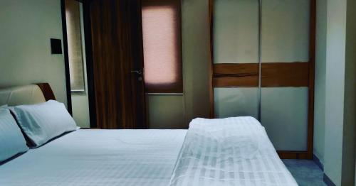 Vijaya's Home Stay,India>>Indore,2 star