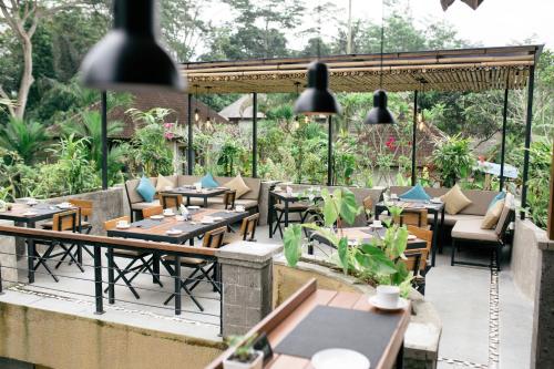 the compass rose ubud