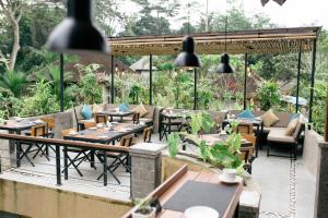 the compass rose ubud