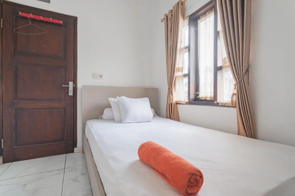 small homestay syariah sikembar ciwidey