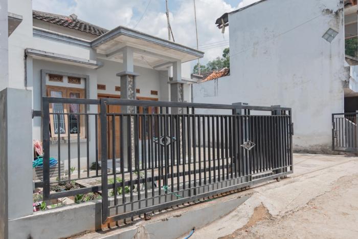small homestay syariah sikembar ciwidey