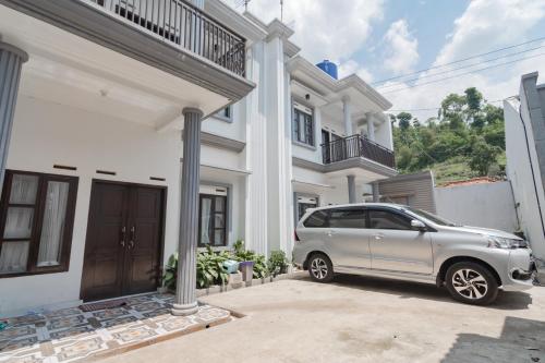 small homestay syariah sikembar ciwidey