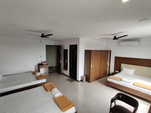 Vadpadraka Hotel And Resort, Waghodia>>Near Parul University ,3 star