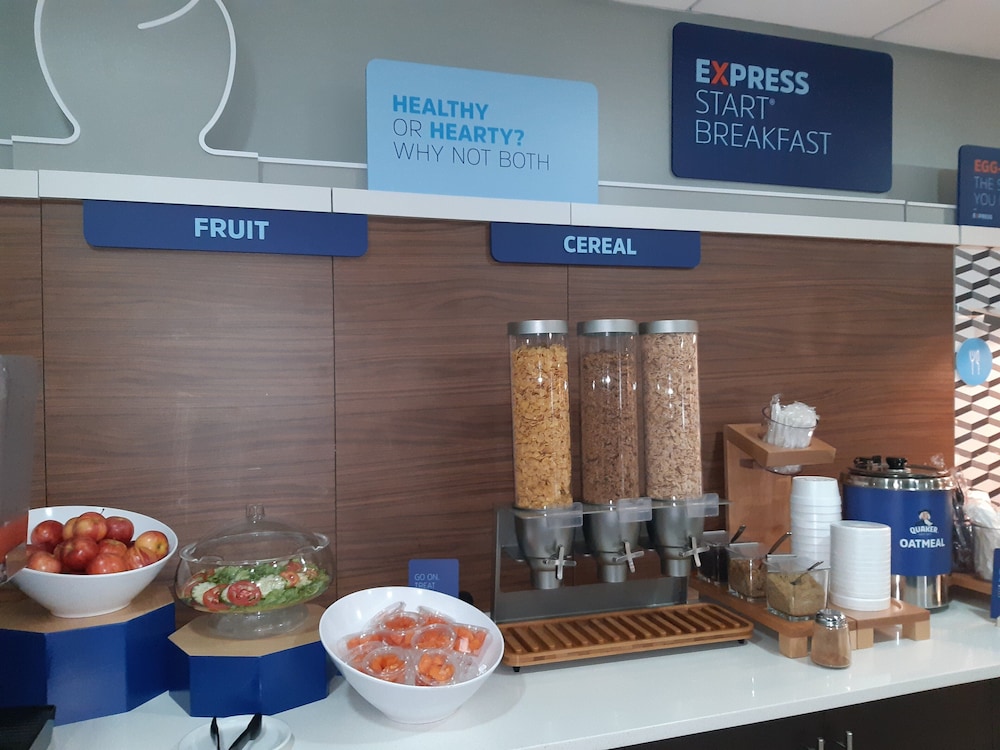 holiday inn express trincity by ihg