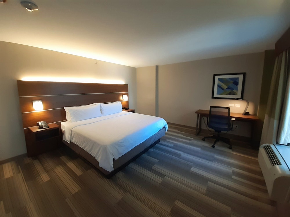 holiday inn express trincity by ihg