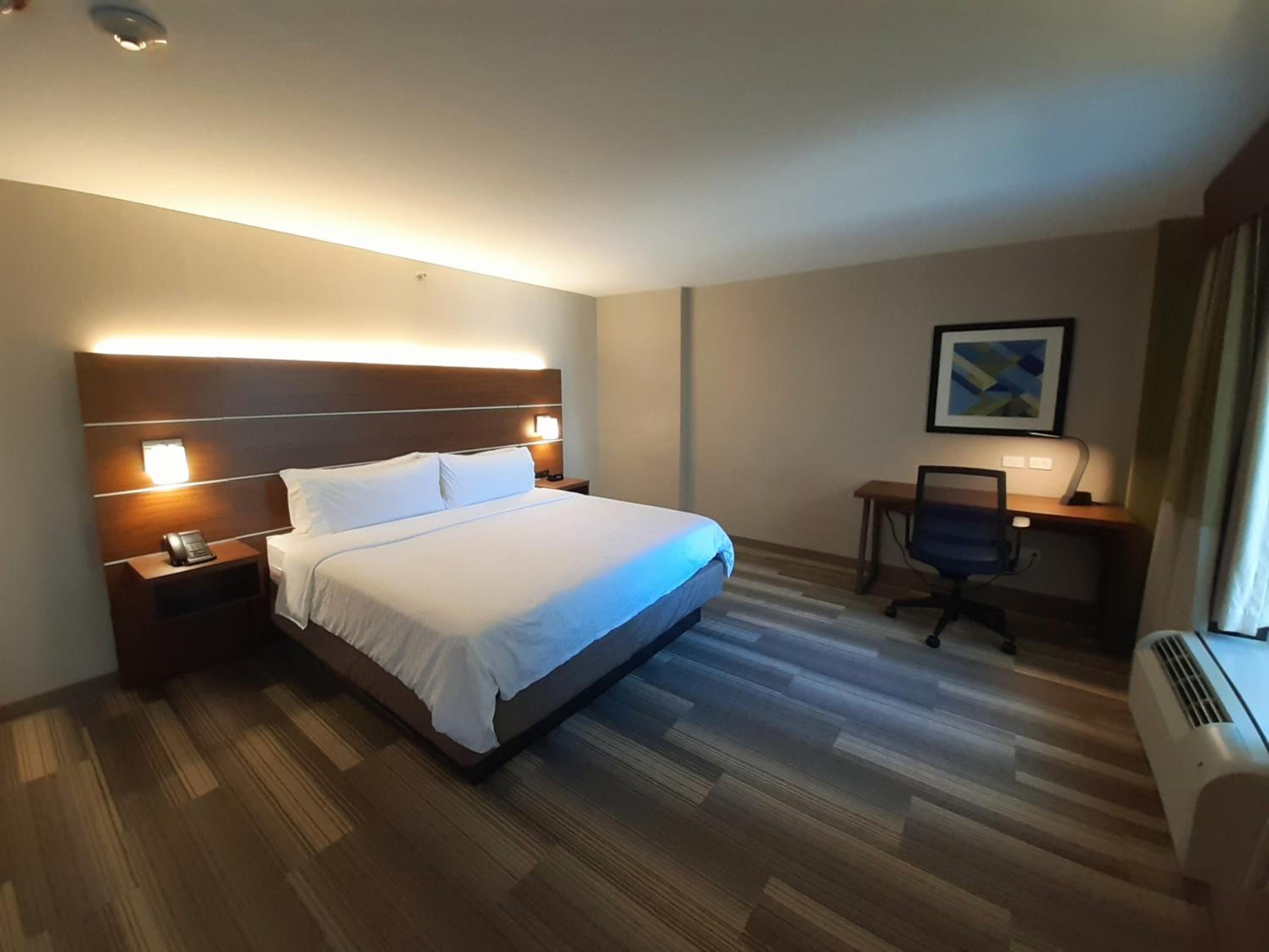 holiday inn express trincity by ihg