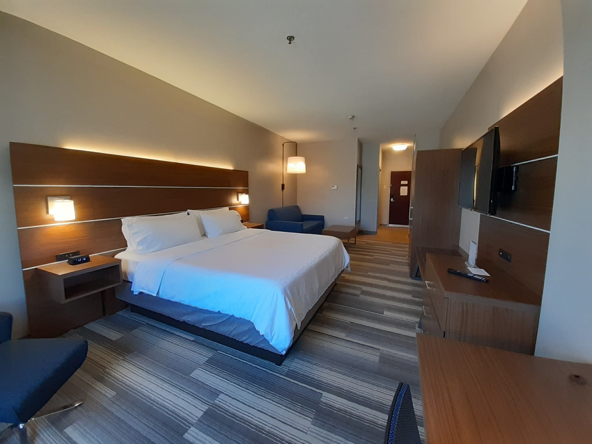 holiday inn express trincity by ihg