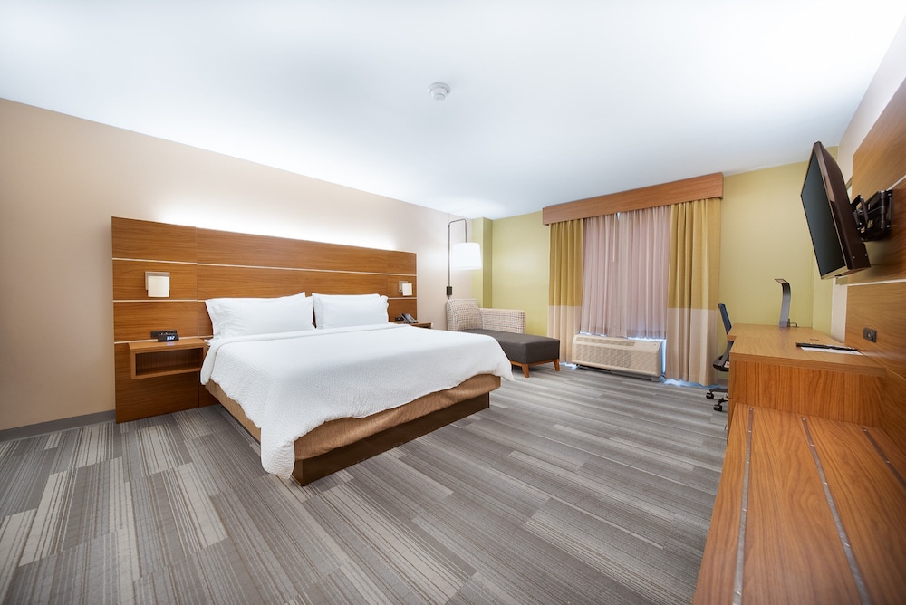 holiday inn express trincity by ihg