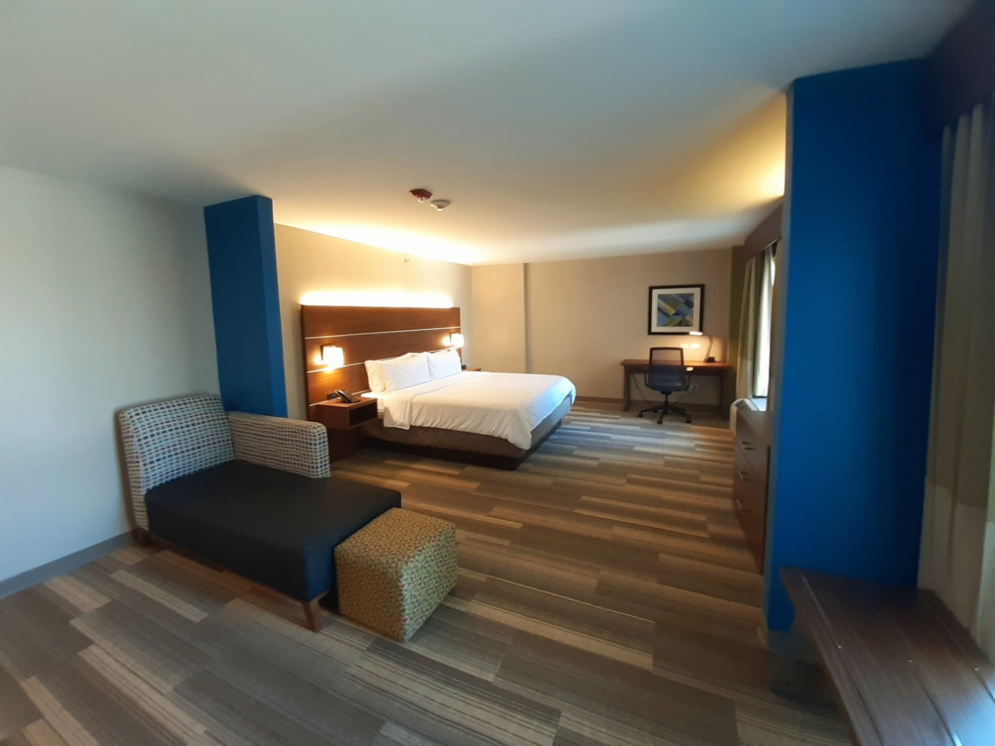 holiday inn express trincity by ihg