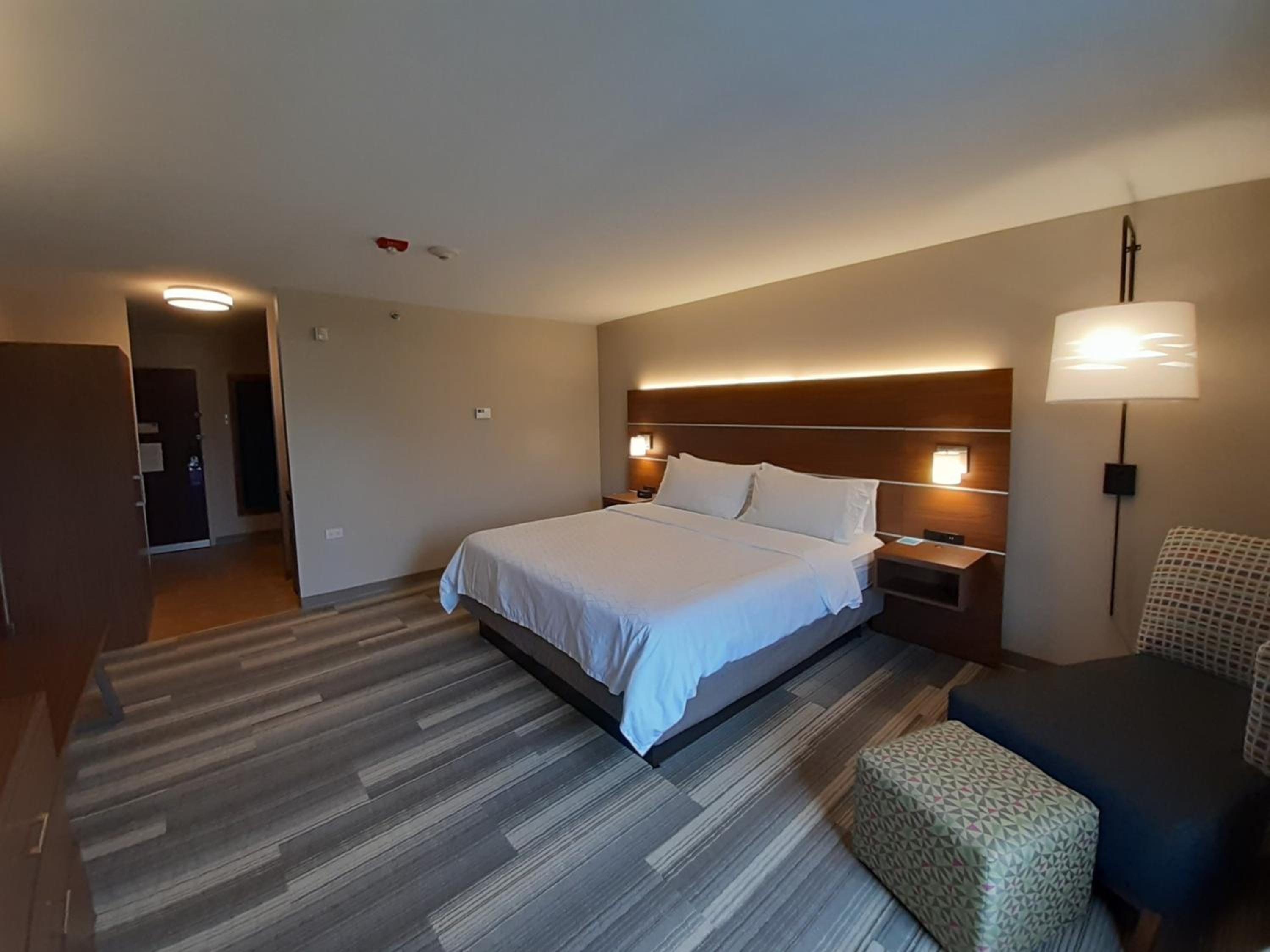 holiday inn express trincity by ihg