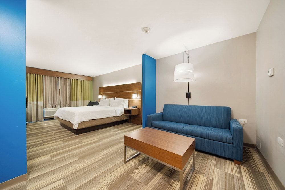 holiday inn express trincity by ihg