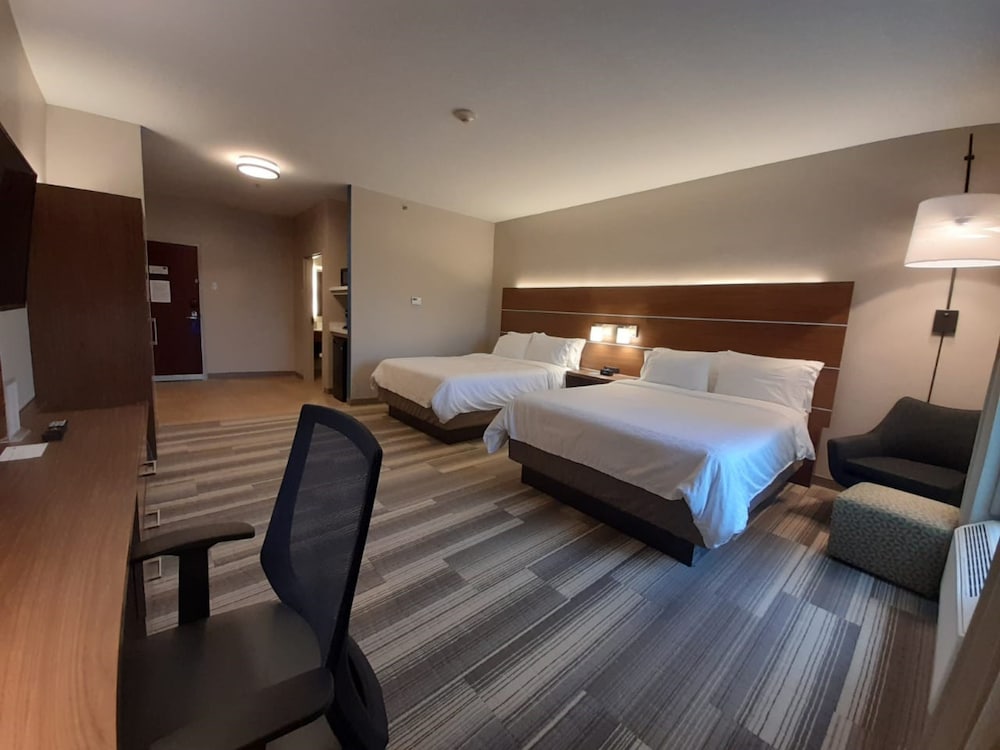 holiday inn express trincity by ihg