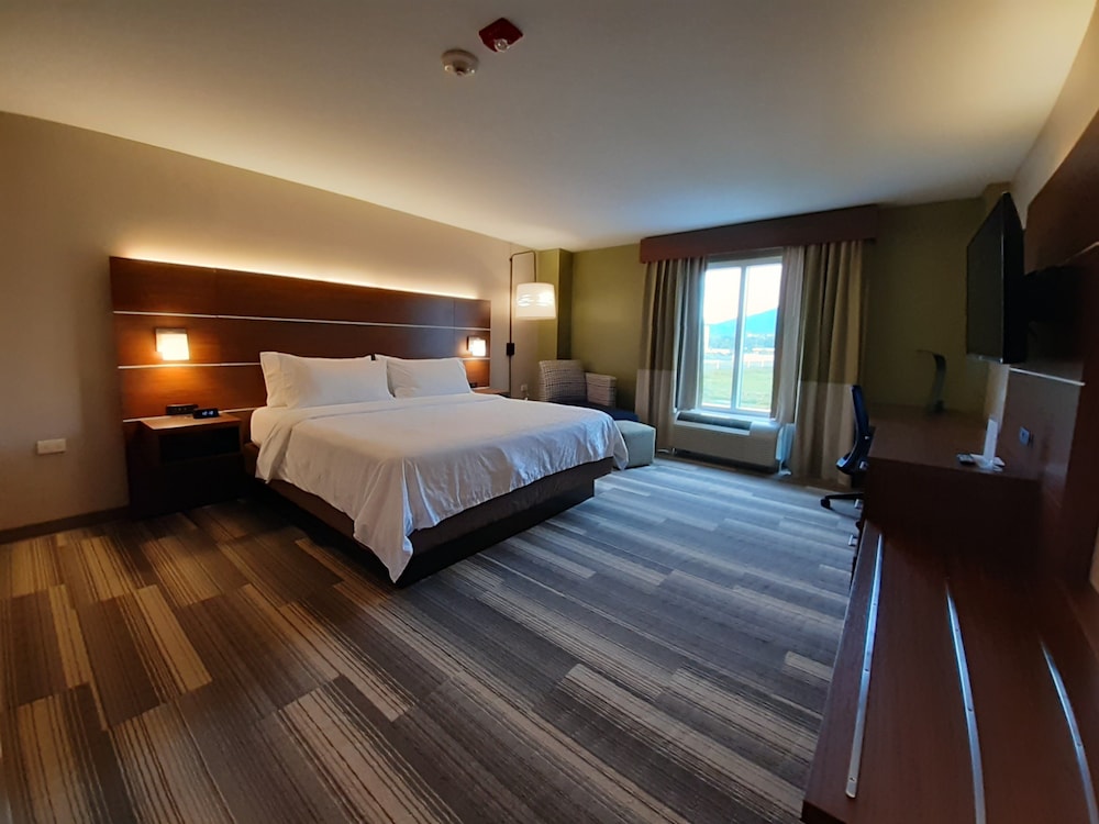 holiday inn express trincity by ihg