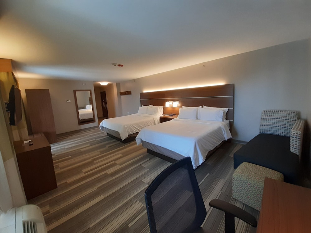 holiday inn express trincity by ihg