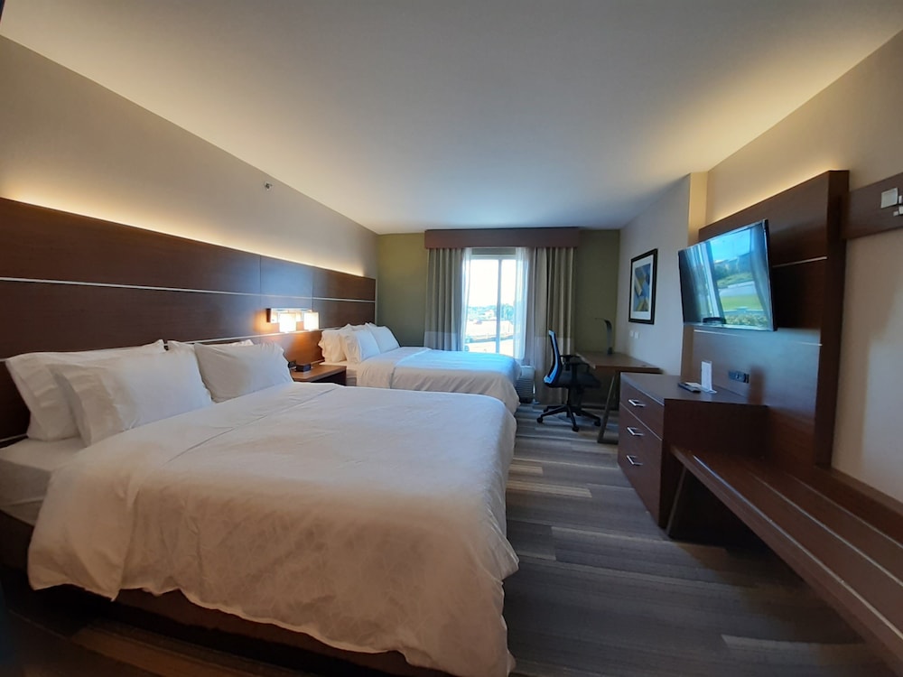 holiday inn express trincity by ihg