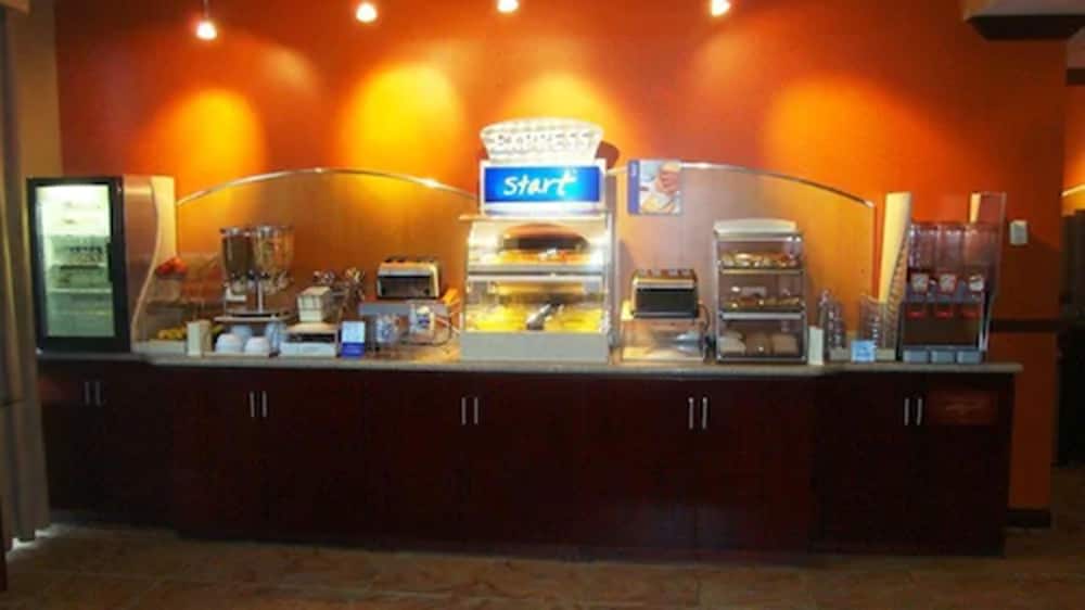 holiday inn express trincity by ihg