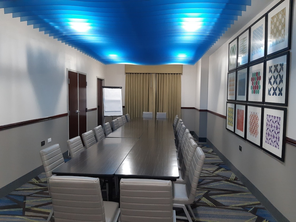holiday inn express trincity by ihg