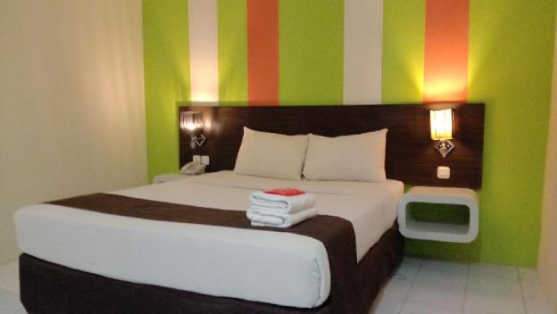 pose in hotel yogyakarta