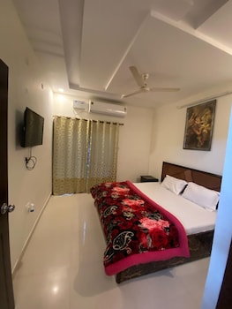 11 flowers serviced apartments