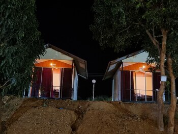 Sunrise Pavana Lake Tourist Camping,Pune>>Lonavala,0 star