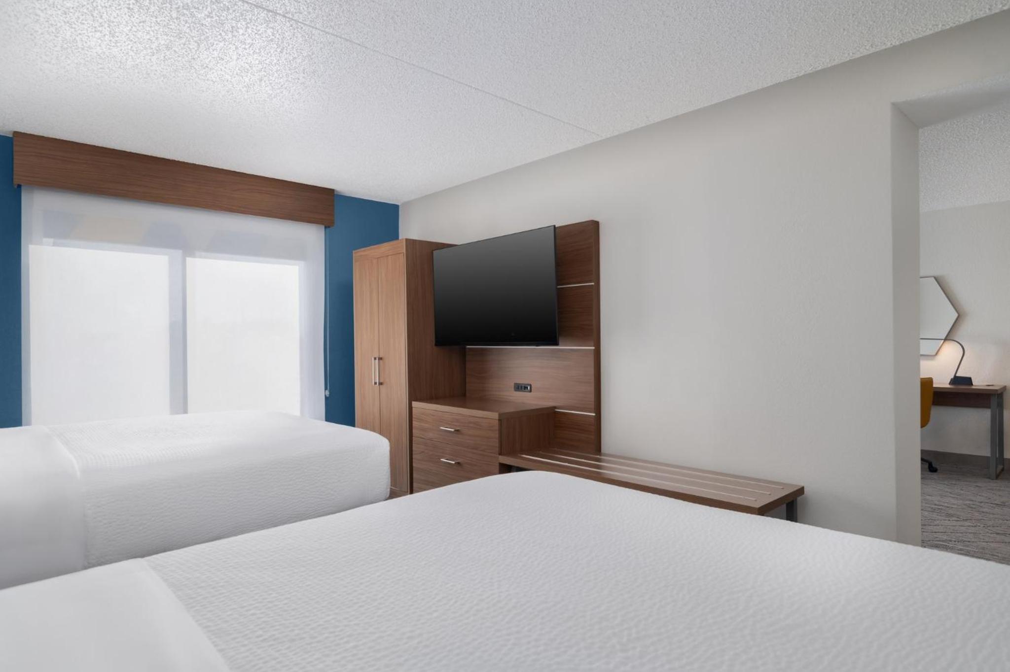 holiday inn express hotel and suites bentonville by ihg