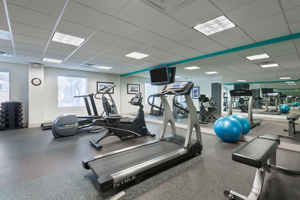 holiday inn express hotel and suites bentonville by ihg