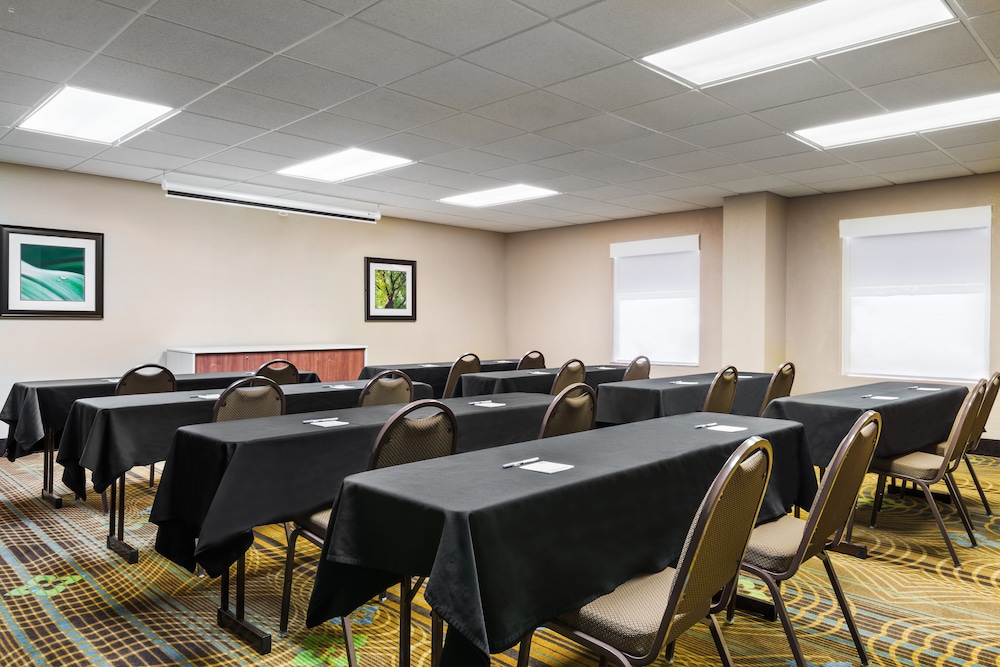 holiday inn express hotel and suites bentonville by ihg