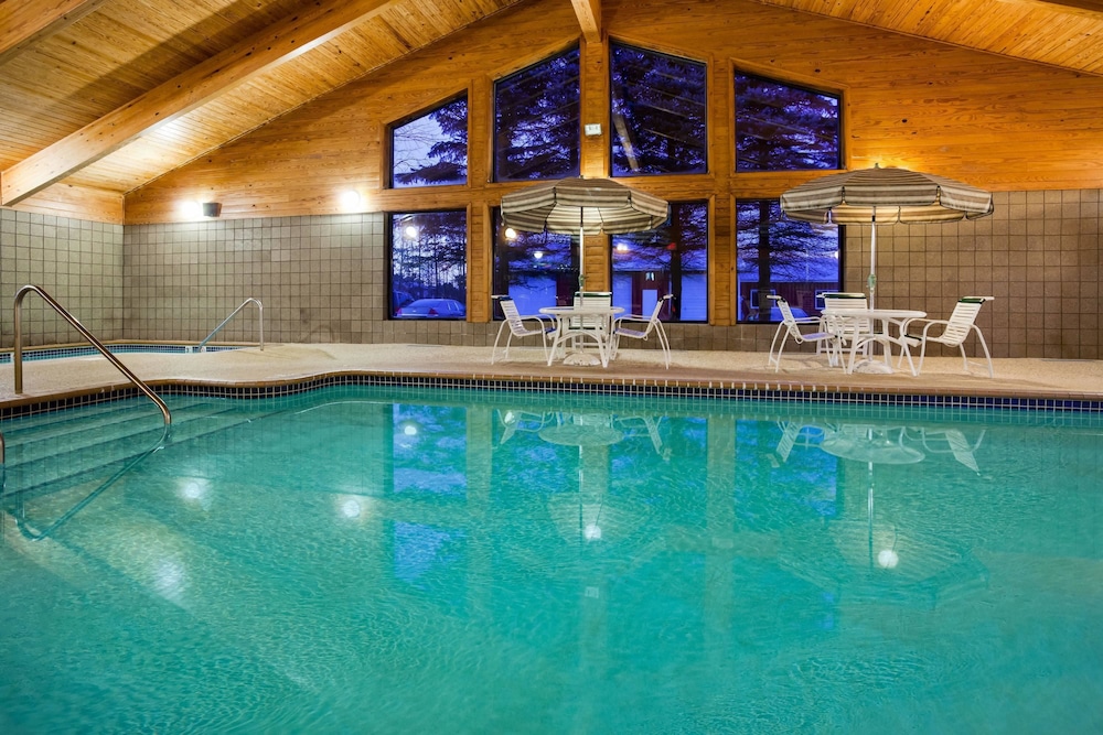 Americinn By Wyndham Mora,Grantsburg>>Cambridge,3 star