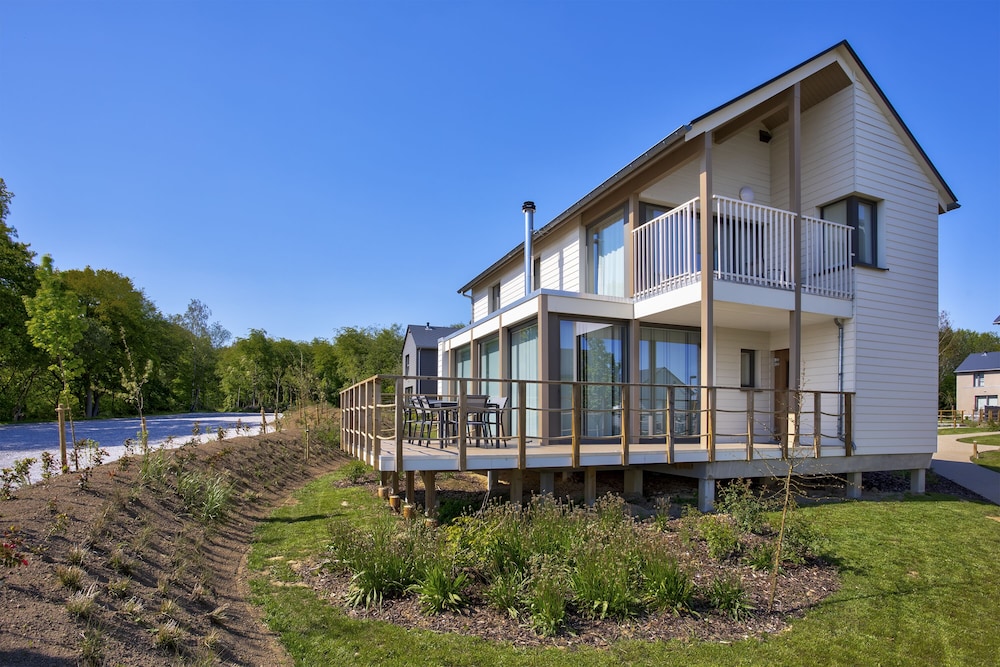 golden lakes hotel