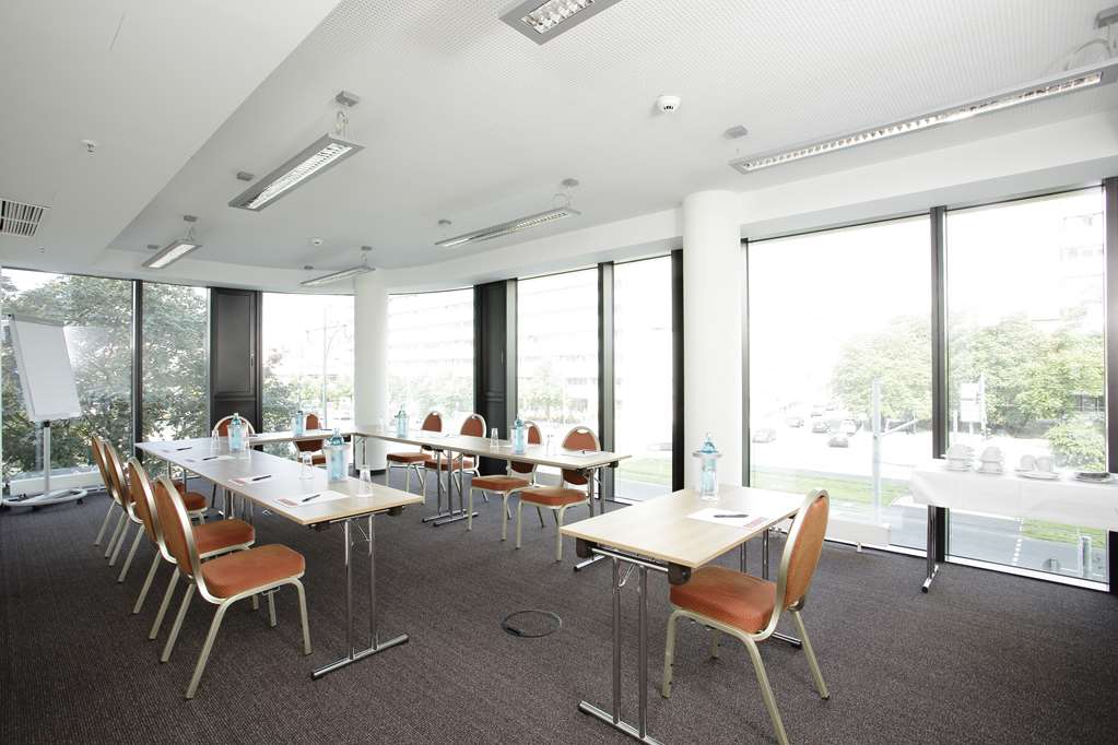 h4 hotel berlin alexanderplatz