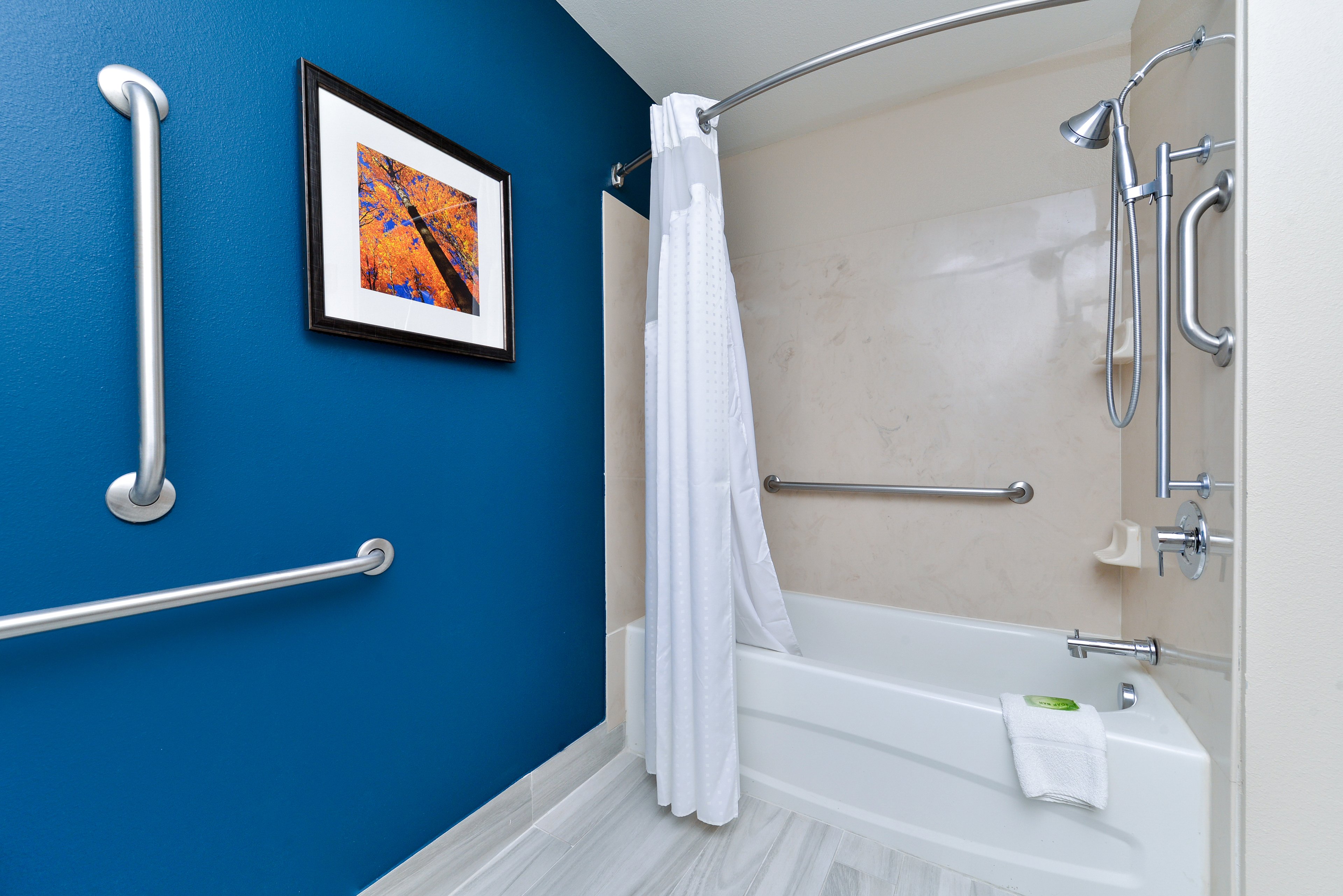 holiday inn express bernalillo by ihg