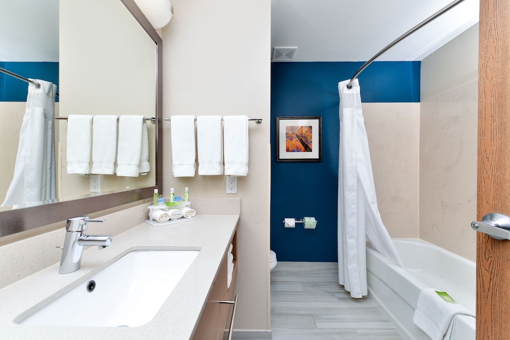 holiday inn express bernalillo by ihg