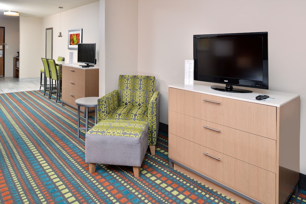 holiday inn express bernalillo by ihg