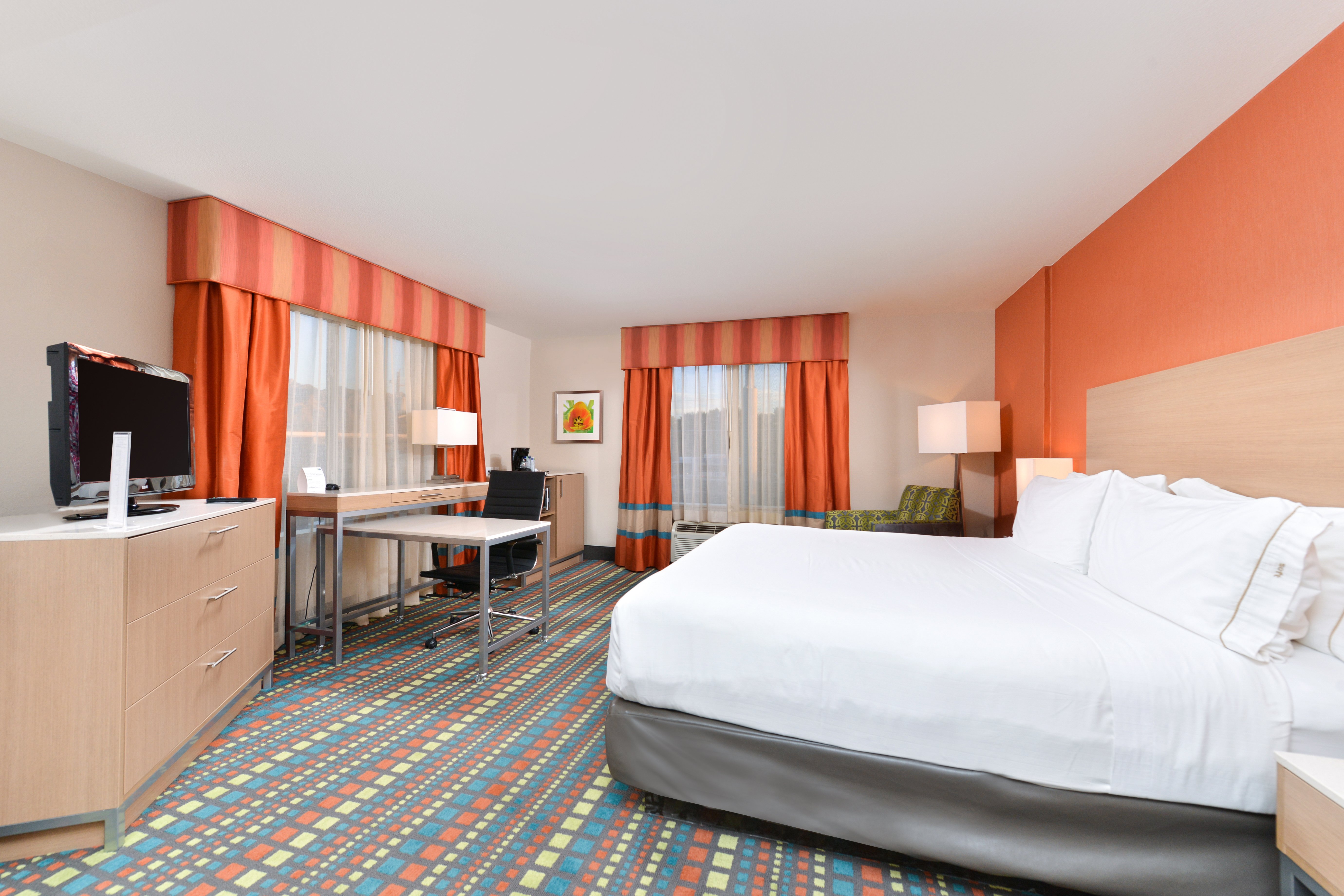 holiday inn express bernalillo by ihg