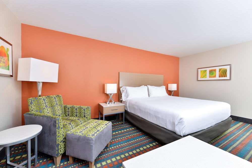 holiday inn express bernalillo by ihg