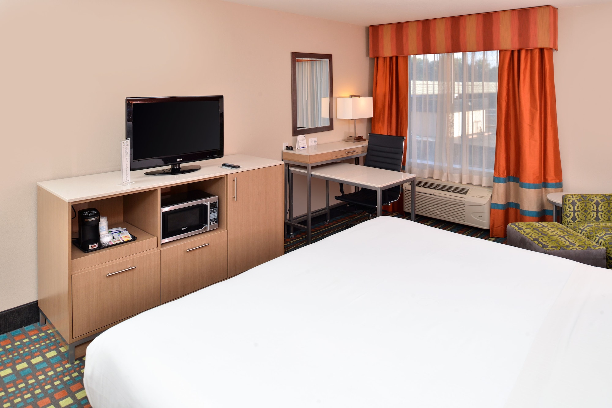 holiday inn express bernalillo by ihg