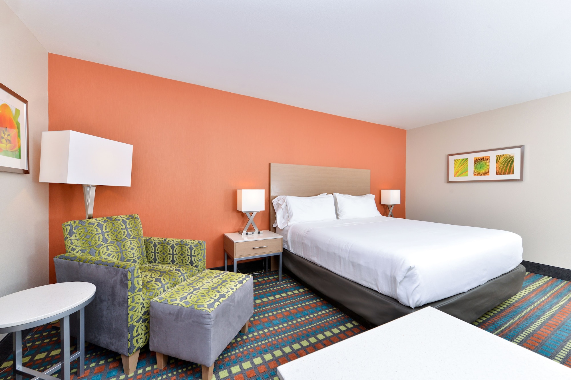 holiday inn express bernalillo by ihg