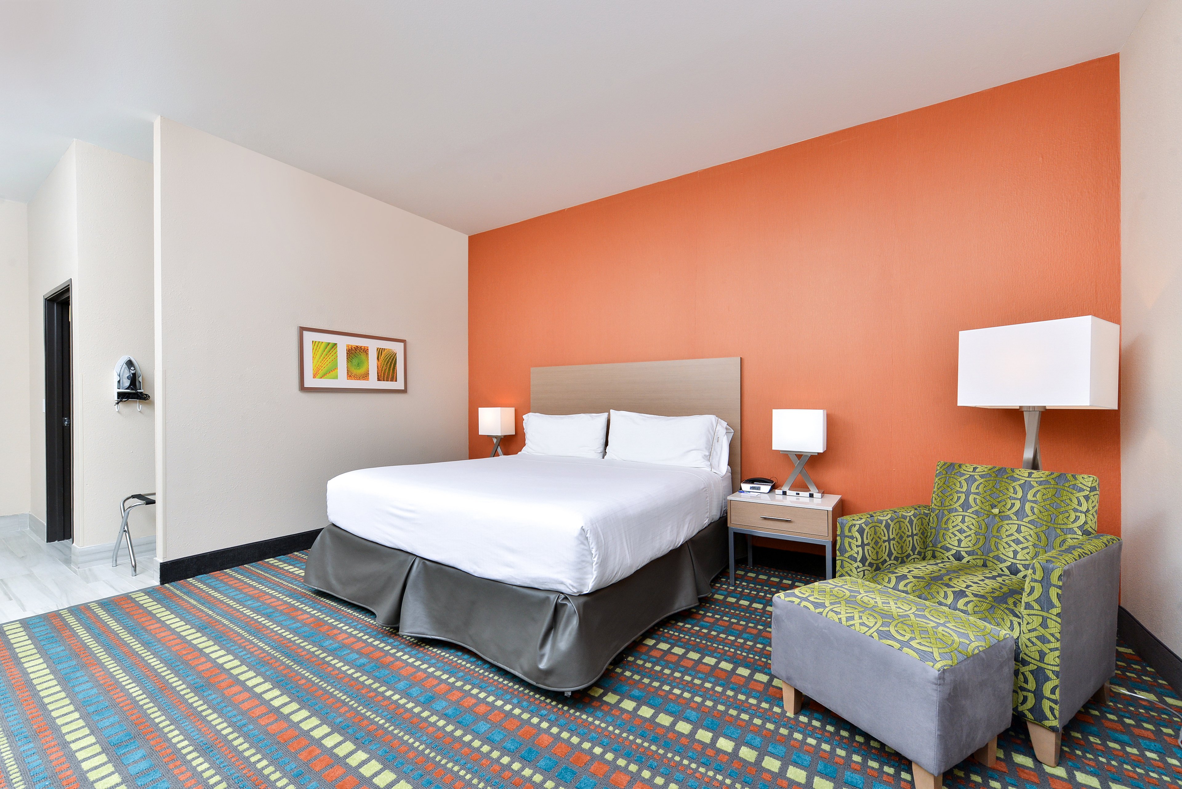 holiday inn express bernalillo by ihg